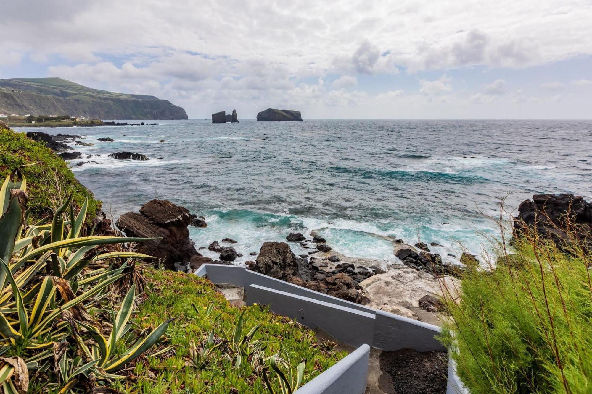 Mosteiros Natural Pool House Villa Luaran gambar